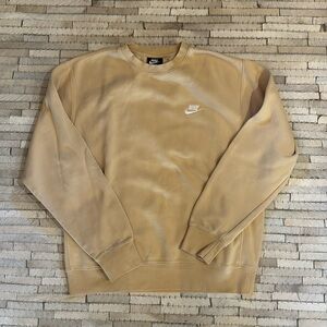 Nike crewneck sweatshirt.